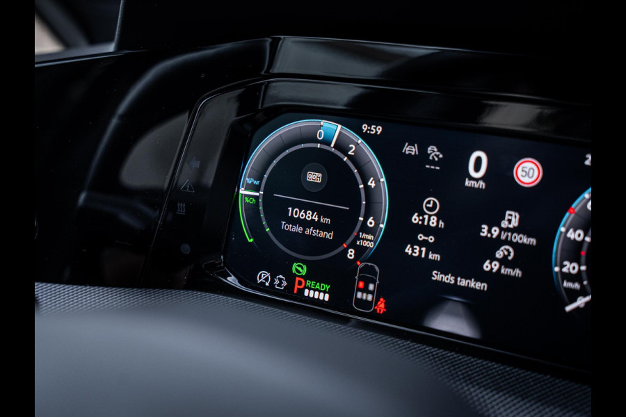 Volkswagen Golf 8.5 1.5 eHybrid GTE - Pano l HUD l 360cam l Dodehoek