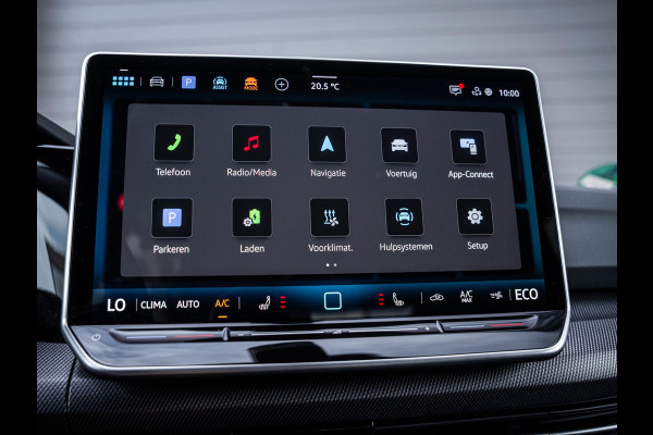 Volkswagen Golf 8.5 1.5 eHybrid GTE - Pano l HUD l 360cam l Dodehoek