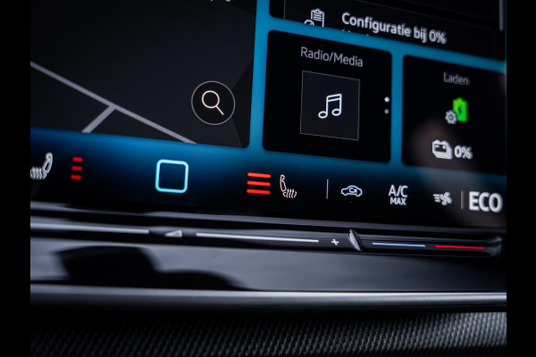 Volkswagen Golf 8.5 1.5 eHybrid GTE - Pano l HUD l 360cam l Dodehoek