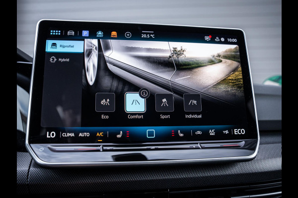 Volkswagen Golf 8.5 1.5 eHybrid GTE - Pano l HUD l 360cam l Dodehoek