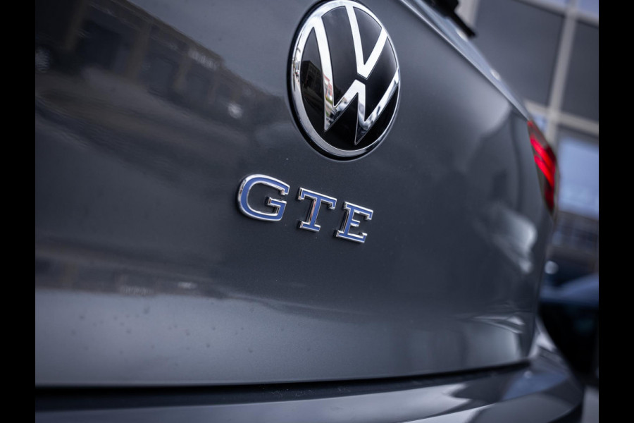 Volkswagen Golf 8.5 1.5 eHybrid GTE - Pano l HUD l 360cam l Dodehoek