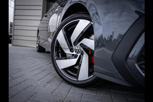 Volkswagen Golf 8.5 1.5 eHybrid GTE - Pano l HUD l 360cam l Dodehoek