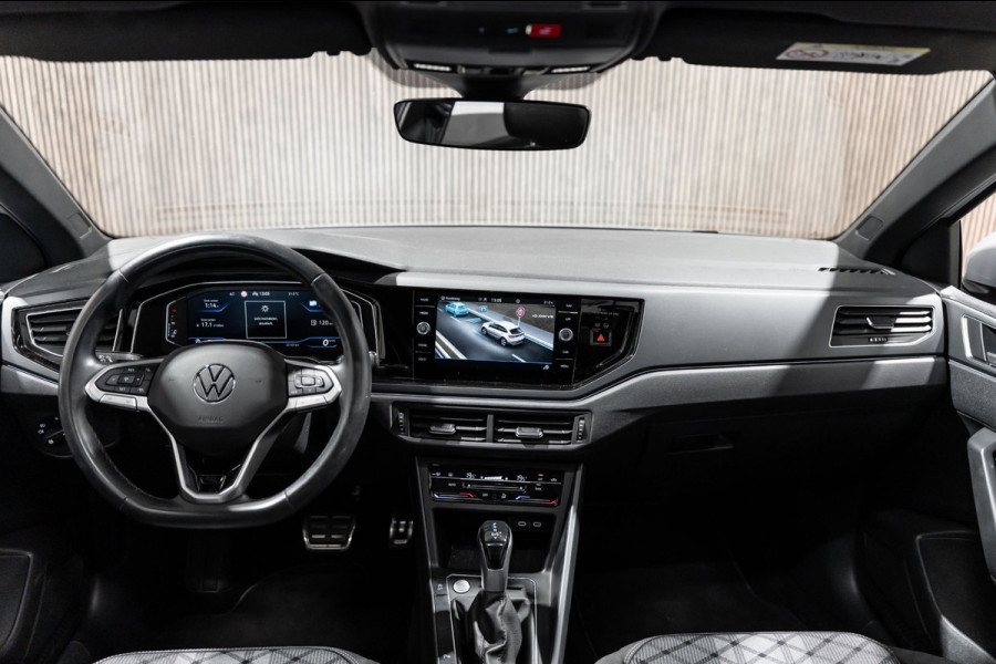 Volkswagen Taigo 1.0 TSI R-Line DSG IQ PANO CAMERA
