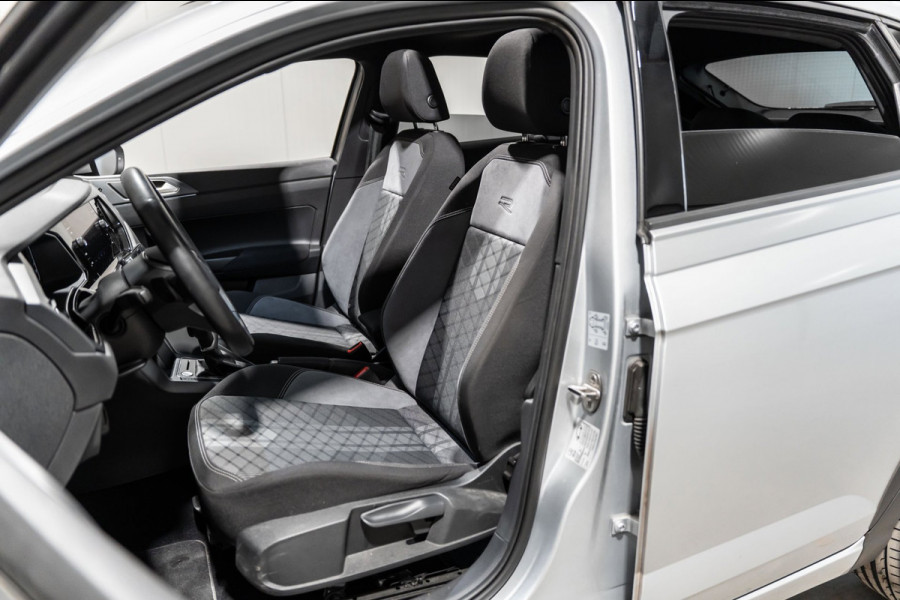 Volkswagen Taigo 1.0 TSI R-Line DSG IQ PANO CAMERA