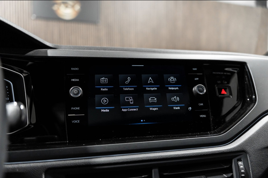 Volkswagen Taigo 1.0 TSI R-Line DSG IQ PANO CAMERA