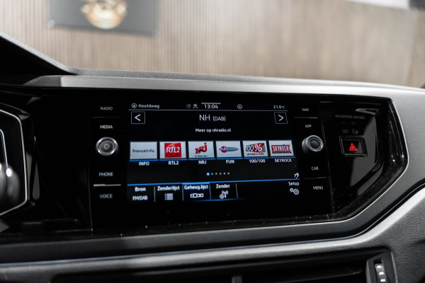 Volkswagen Taigo 1.0 TSI R-Line DSG IQ PANO CAMERA