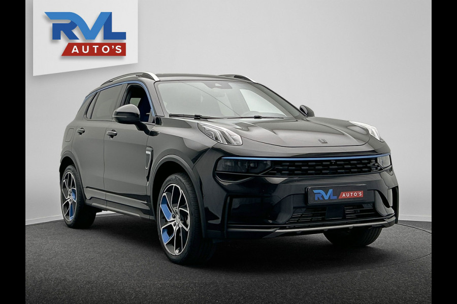 Lynk & Co 01 1.5 261PK Plug-in Hybrid *Origineel NL* Zwarte hemel 360 Camera Pano/dak Apple/Carplay Adaptive/Cruise