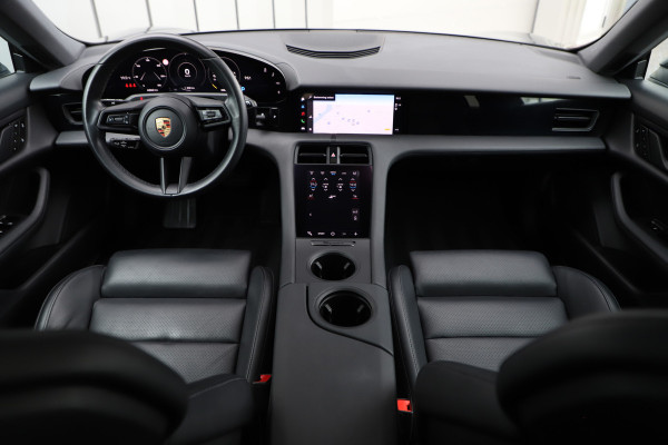 Porsche Taycan Cross Turismo 4 93kWh | 380PK | Panoramadak | Keyless-go | Sfeerverlichting | Bose audio | Matrix-led | 16-weg memory stoelen | 2022.