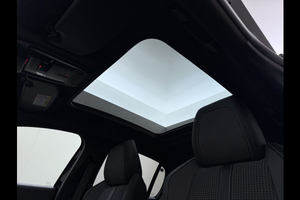 Peugeot e-208 EV GT350 SOH 98% Panoramadak Virtual Cockpit 360°Camera Keyless 3D-Navi Ecc Apple Carplay Android Auto Pdc Sensor dodehoek Regen-Lichtsensor Cruise Control Lmv Privacy Glas Isofix Led DAB Bluetooth 1e Eigenaar Dealeronderhouden Origineel Nederlandse Auto