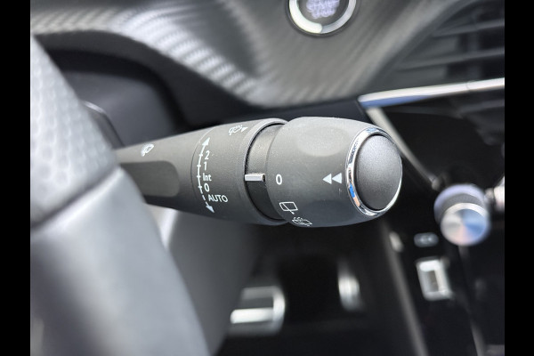 Peugeot e-208 EV GT350 SOH 98% Panoramadak Virtual Cockpit 360°Camera Keyless 3D-Navi Ecc Apple Carplay Android Auto Pdc Sensor dodehoek Regen-Lichtsensor Cruise Control Lmv Privacy Glas Isofix Led DAB Bluetooth 1e Eigenaar Dealeronderhouden Origineel Nederlandse Auto