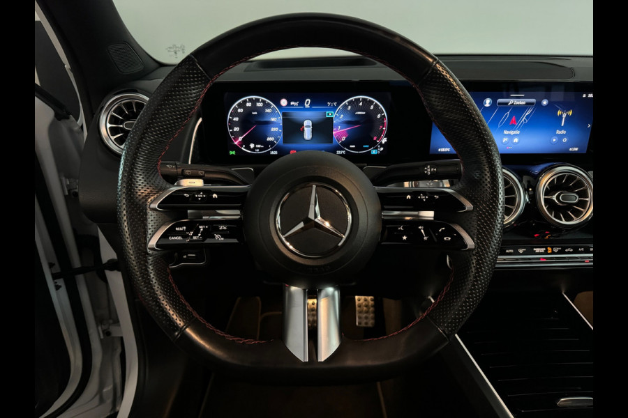 Mercedes-Benz Glb 180 Star Edition AMG Line Plus Pano|Sfeer|Blindspot|360 Camera