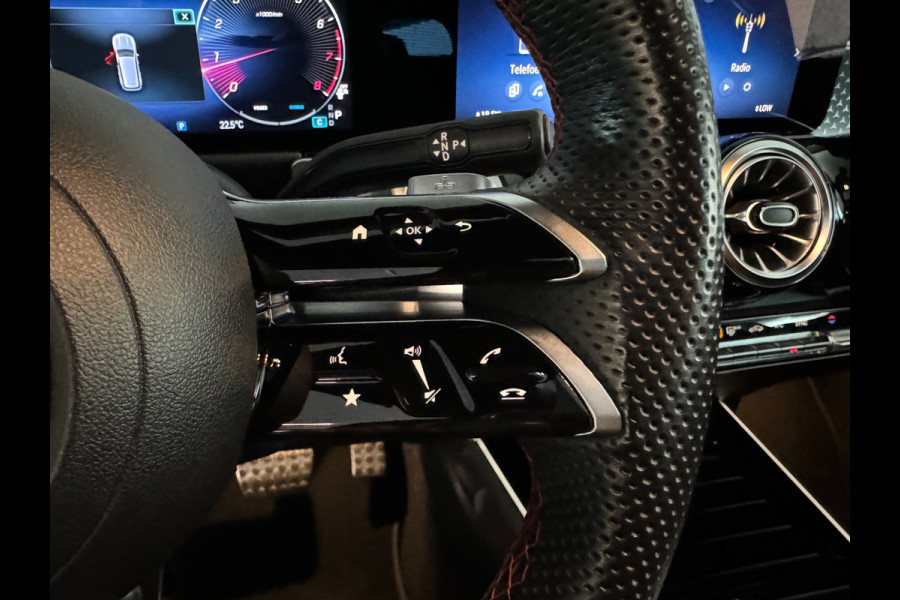 Mercedes-Benz Glb 180 Star Edition AMG Line Plus Pano|Sfeer|Blindspot|360 Camera