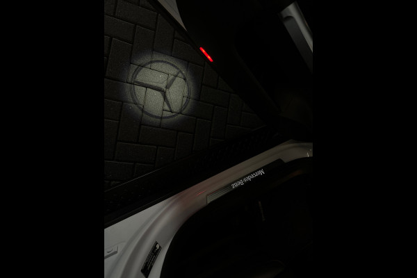 Mercedes-Benz Glb 180 Star Edition AMG Line Plus Pano|Sfeer|Blindspot|360 Camera