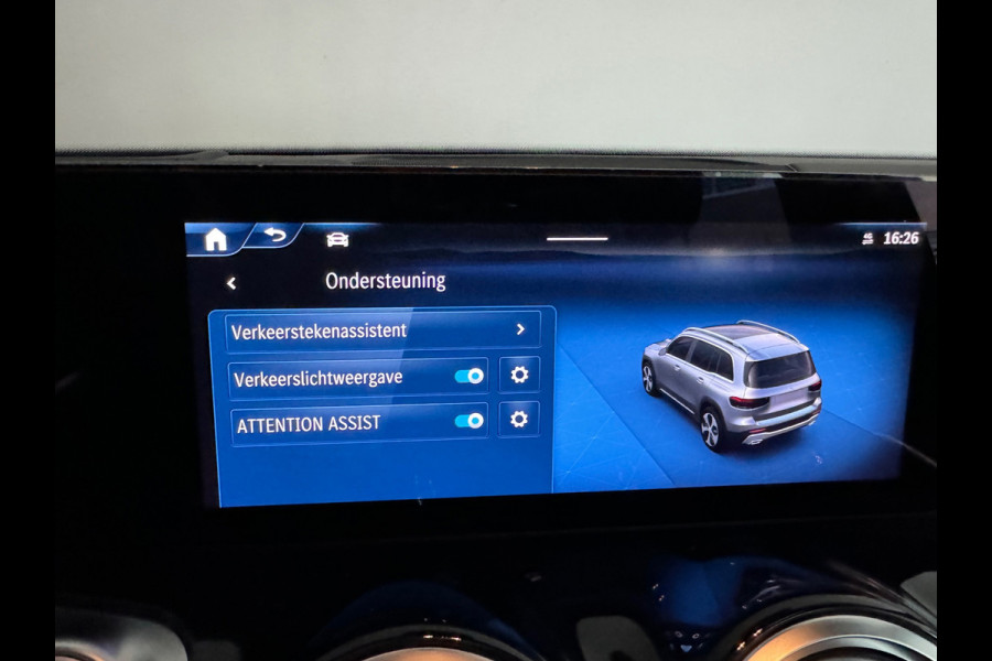 Mercedes-Benz Glb 180 Star Edition AMG Line Plus Pano|Sfeer|Blindspot|360 Camera