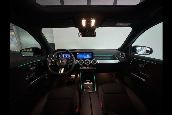Mercedes-Benz Glb 180 Star Edition AMG Line Plus Pano|Sfeer|Blindspot|360 Camera