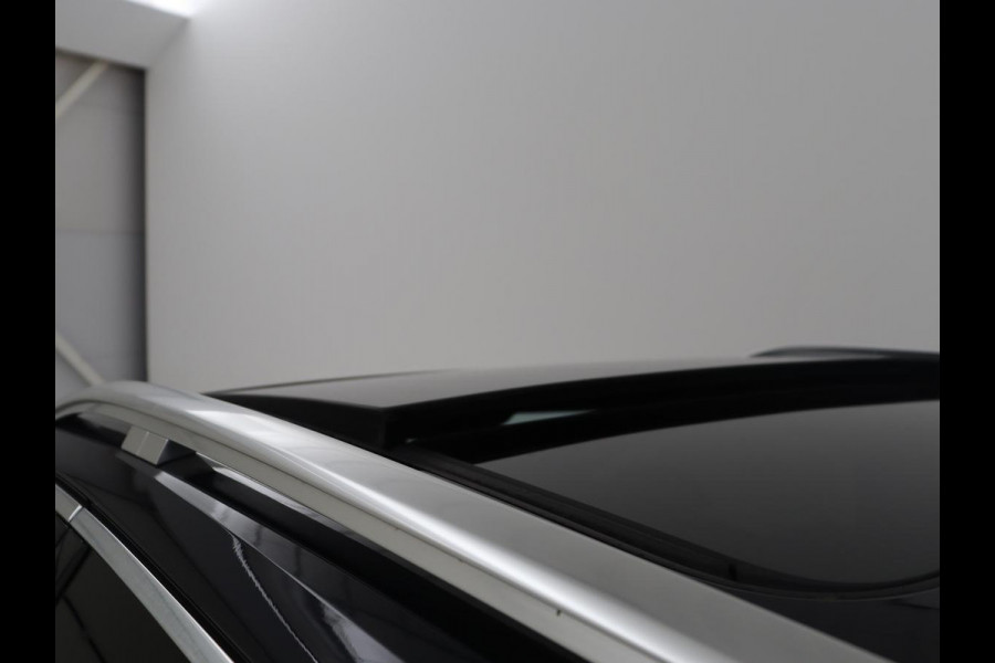 Audi A4 Allroad Quattro 2.0 TFSI MHEV Edition Allroad Quattro | Panoramadak | Leder | Trekhaak | Virtual Dashboard | Camera | Climate control | Stoelverwarming | Full LED | Cruise control |