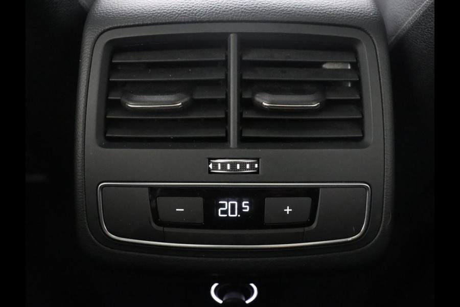 Audi A4 Allroad Quattro 2.0 TFSI MHEV Edition Allroad Quattro | Panoramadak | Leder | Trekhaak | Virtual Dashboard | Camera | Climate control | Stoelverwarming | Full LED | Cruise control |