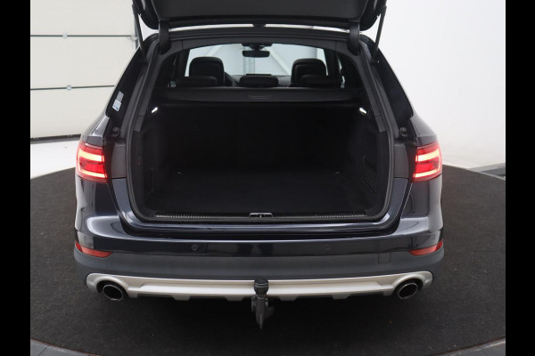 Audi A4 Allroad Quattro 2.0 TFSI MHEV Edition Allroad Quattro | Panoramadak | Leder | Trekhaak | Virtual Dashboard | Camera | Climate control | Stoelverwarming | Full LED | Cruise control |