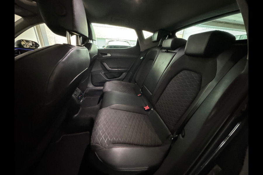 Seat Leon 1.5 eTSI FR BTW| Pano|Stoelverwarming|BlindSpot|Stuurver