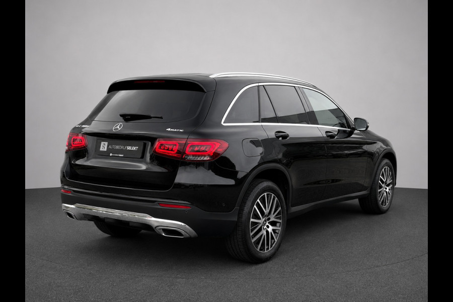 Mercedes-Benz GLC 300e 4MATIC AMG | Multibeam | Virtual | 360 | Sfeerverlichting | Dealer onderhouden | Dodehoek