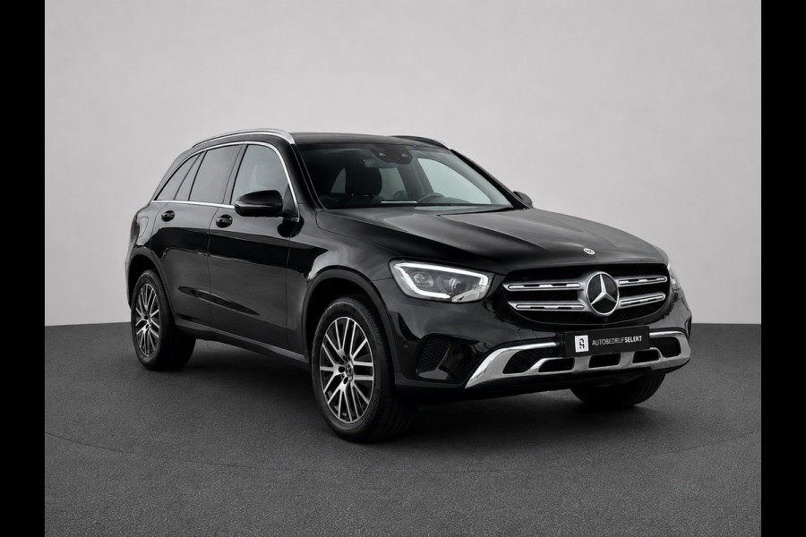 Mercedes-Benz GLC 300e 4MATIC AMG | Multibeam | Virtual | 360 | Sfeerverlichting | Dealer onderhouden | Dodehoek