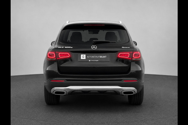 Mercedes-Benz GLC 300e 4MATIC AMG | Multibeam | Virtual | 360 | Sfeerverlichting | Dealer onderhouden | Dodehoek