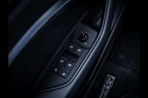 Audi e-tron 50 quattro Advanced edition Plus 71 kWh - S-Line l Pano l Trekhaak l 360cam
