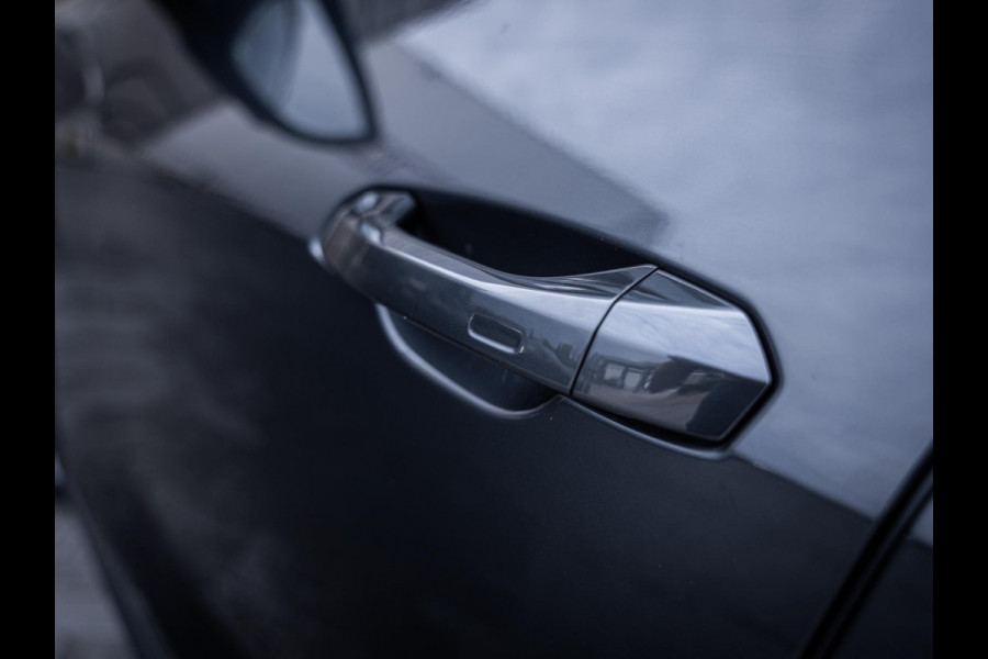 Audi e-tron 50 quattro Advanced edition Plus 71 kWh - S-Line l Pano l Trekhaak l 360cam