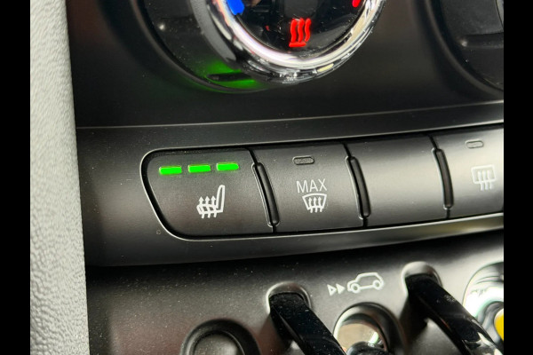 MINI Electric Camden Edition 33 kWh (NL-auto, 1e Eig, Dealer OndH, Carplay, StoelV, PDC, Navi, Climate Con, Cruise Con, Etc)