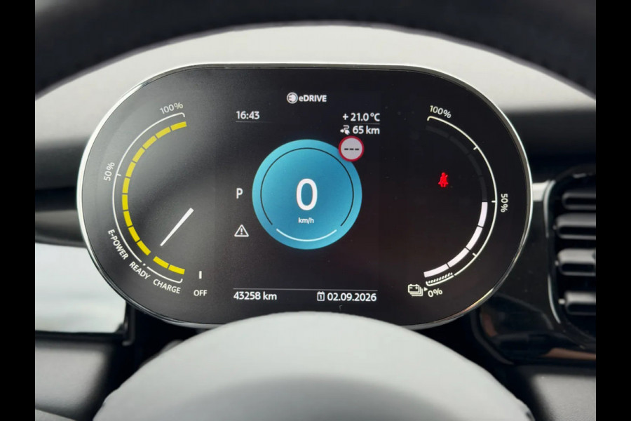 MINI Electric Camden Edition 33 kWh (NL-auto, 1e Eig, Dealer OndH, Carplay, StoelV, PDC, Navi, Climate Con, Cruise Con, Etc)