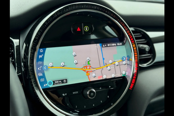 MINI Electric Camden Edition 33 kWh (NL-auto, 1e Eig, Dealer OndH, Carplay, StoelV, PDC, Navi, Climate Con, Cruise Con, Etc)