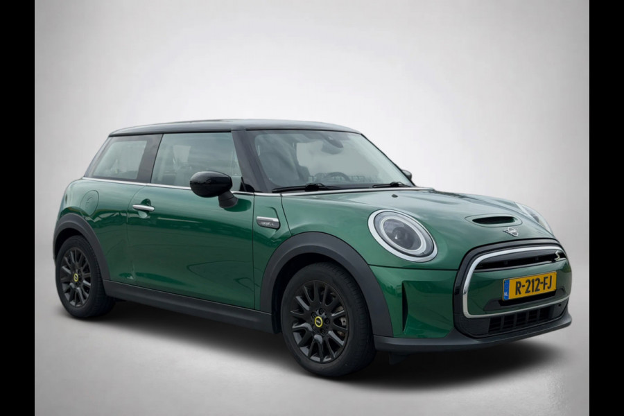 MINI Electric Camden Edition 33 kWh (NL-auto, 1e Eig, Dealer OndH, Carplay, StoelV, PDC, Navi, Climate Con, Cruise Con, Etc)