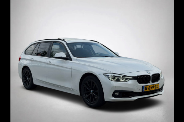 BMW 3 Serie Touring 318i Edition Sport High Executive(Goed OndH, Panoramadak, Trekhaak, StoelV, Navi, Climate Con, Cruise Con,Etc)