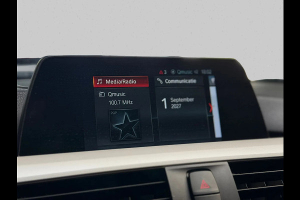 BMW 3 Serie Touring 318i Edition Sport High Executive(Goed OndH, Panoramadak, Trekhaak, StoelV, Navi, Climate Con, Cruise Con,Etc)
