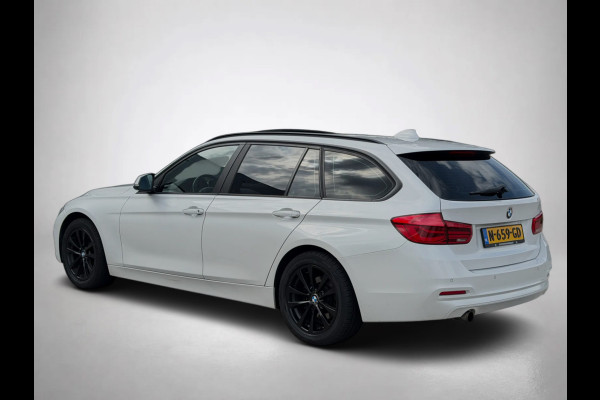 BMW 3 Serie Touring 318i Edition Sport High Executive(Goed OndH, Panoramadak, Trekhaak, StoelV, Navi, Climate Con, Cruise Con,Etc)