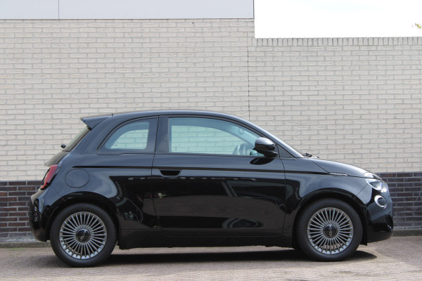 Fiat 500 Icon 42 kWh | Navigatie | Stoelverwarming | Parkeersensoren achter