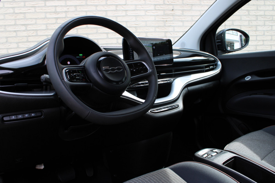 Fiat 500 Icon 42 kWh | Navigatie | Stoelverwarming | Parkeersensoren achter