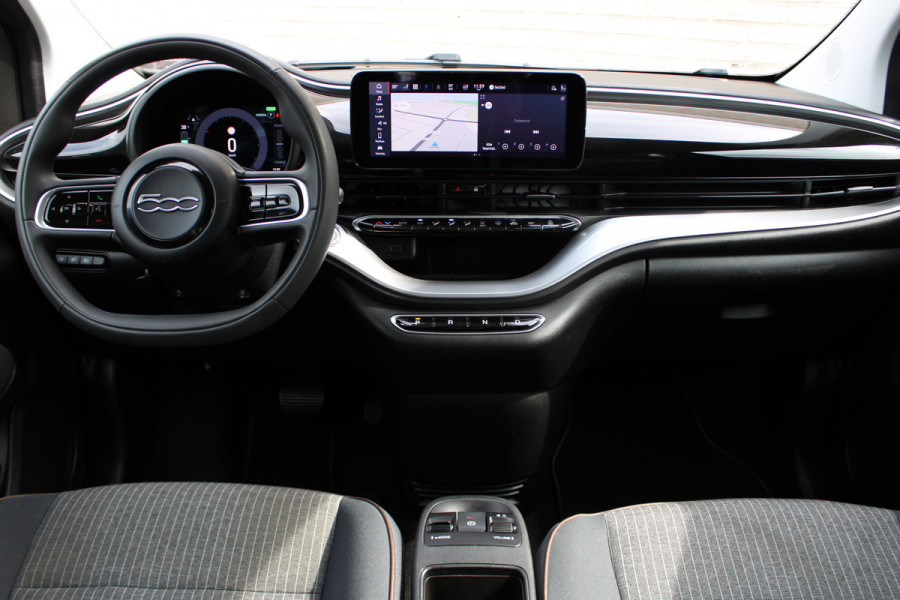Fiat 500 Icon 42 kWh | Navigatie | Stoelverwarming | Parkeersensoren achter