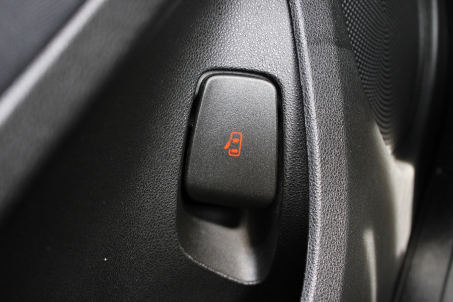 Fiat 500 Icon 42 kWh | Navigatie | Stoelverwarming | Parkeersensoren achter