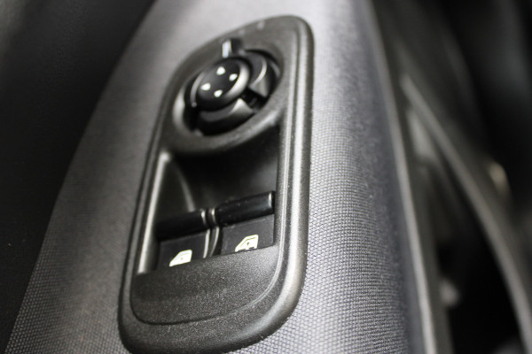 Fiat 500 Icon 42 kWh | Navigatie | Stoelverwarming | Parkeersensoren achter