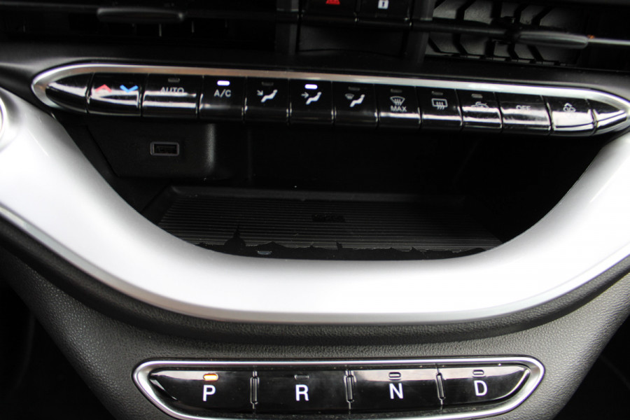 Fiat 500 Icon 42 kWh | Navigatie | Stoelverwarming | Parkeersensoren achter