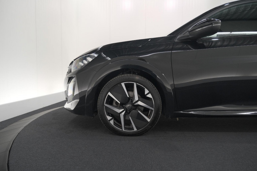 Peugeot 208 1.2 Hybrid 145 e-DCS6 GT | Alcantara Pakket | Camera | Apple Carplay | Stoelverwarming