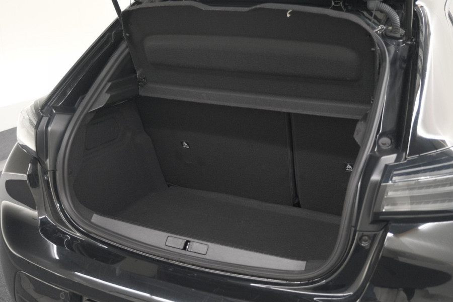 Peugeot 208 1.2 Hybrid 145 e-DCS6 GT | Alcantara Pakket | Camera | Apple Carplay | Stoelverwarming