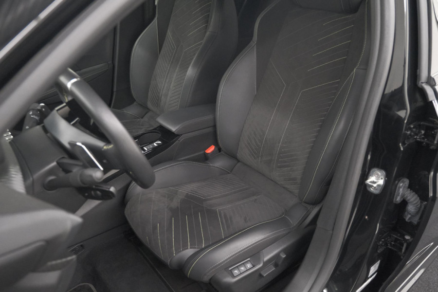 Peugeot 208 1.2 Hybrid 145 e-DCS6 GT | Alcantara Pakket | Camera | Apple Carplay | Stoelverwarming