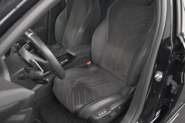 Peugeot 208 1.2 Hybrid 145 e-DCS6 GT | Alcantara Pakket | Camera | Apple Carplay | Stoelverwarming