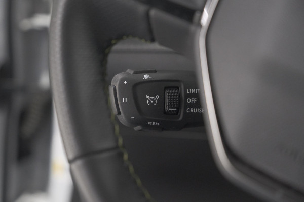 Peugeot 2008 PureTech 130 EAT8 GT | 360 Camera | Adaptieve Cruise Control | Pack Alcantara | Apple Carplay