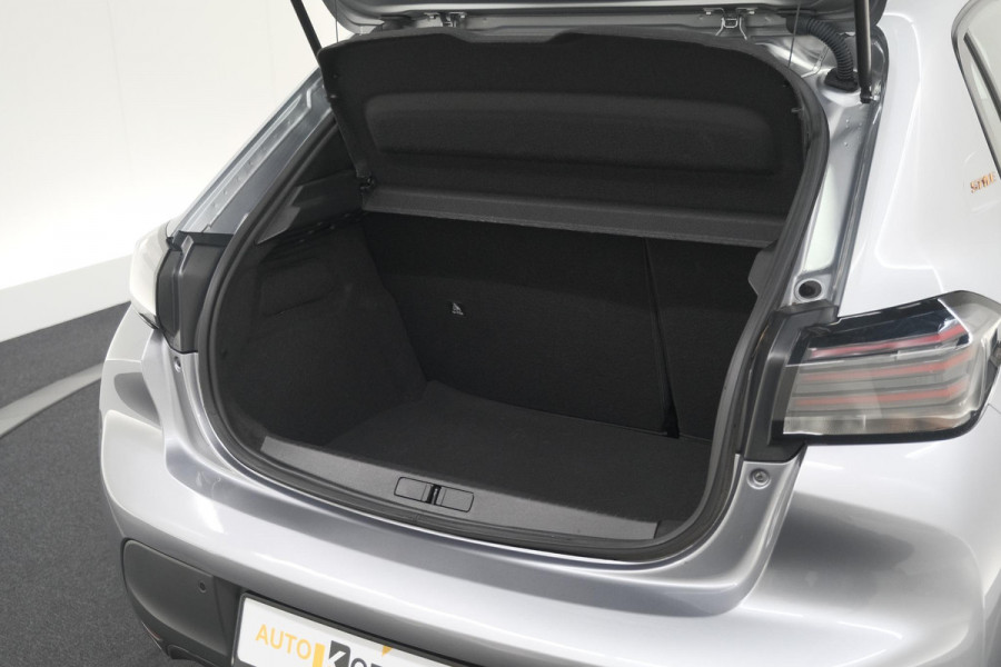 Peugeot 208 1.2 Hybrid 110 e-DCS6 Style | Trekhaak | Allseason Banden | Apple Carplay