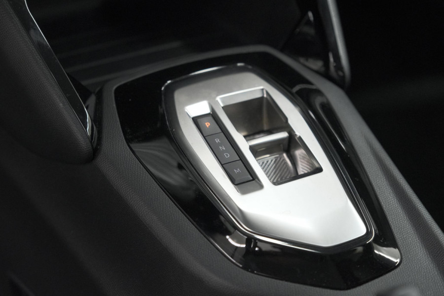 Peugeot 208 1.2 Hybrid 110 e-DCS6 Style | Trekhaak | Allseason Banden | Apple Carplay