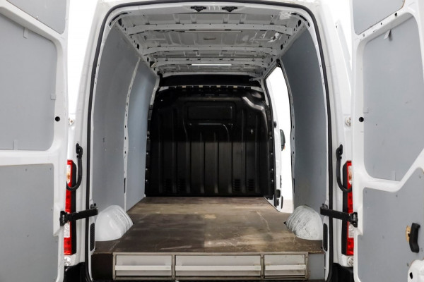 Renault Master T35 2.3 dCi 145pk L2H2 Energy Airco/Navi/Imperiaal 09-2020