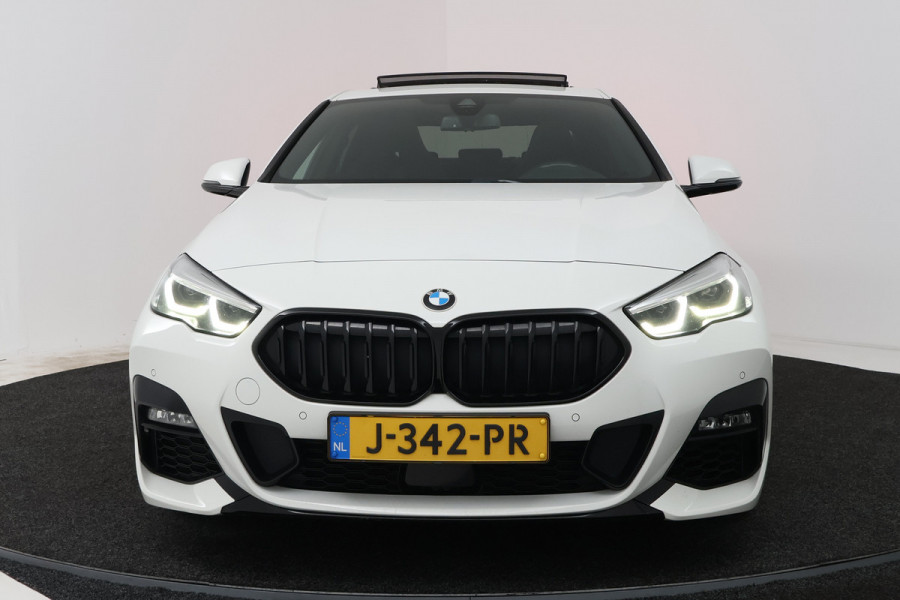 BMW 2 Serie Gran Coupé 218i High Executive (PANORAMADAK, STOELVERWARMING, NAVIGATIE, DEALER ONDERHOUDEN)